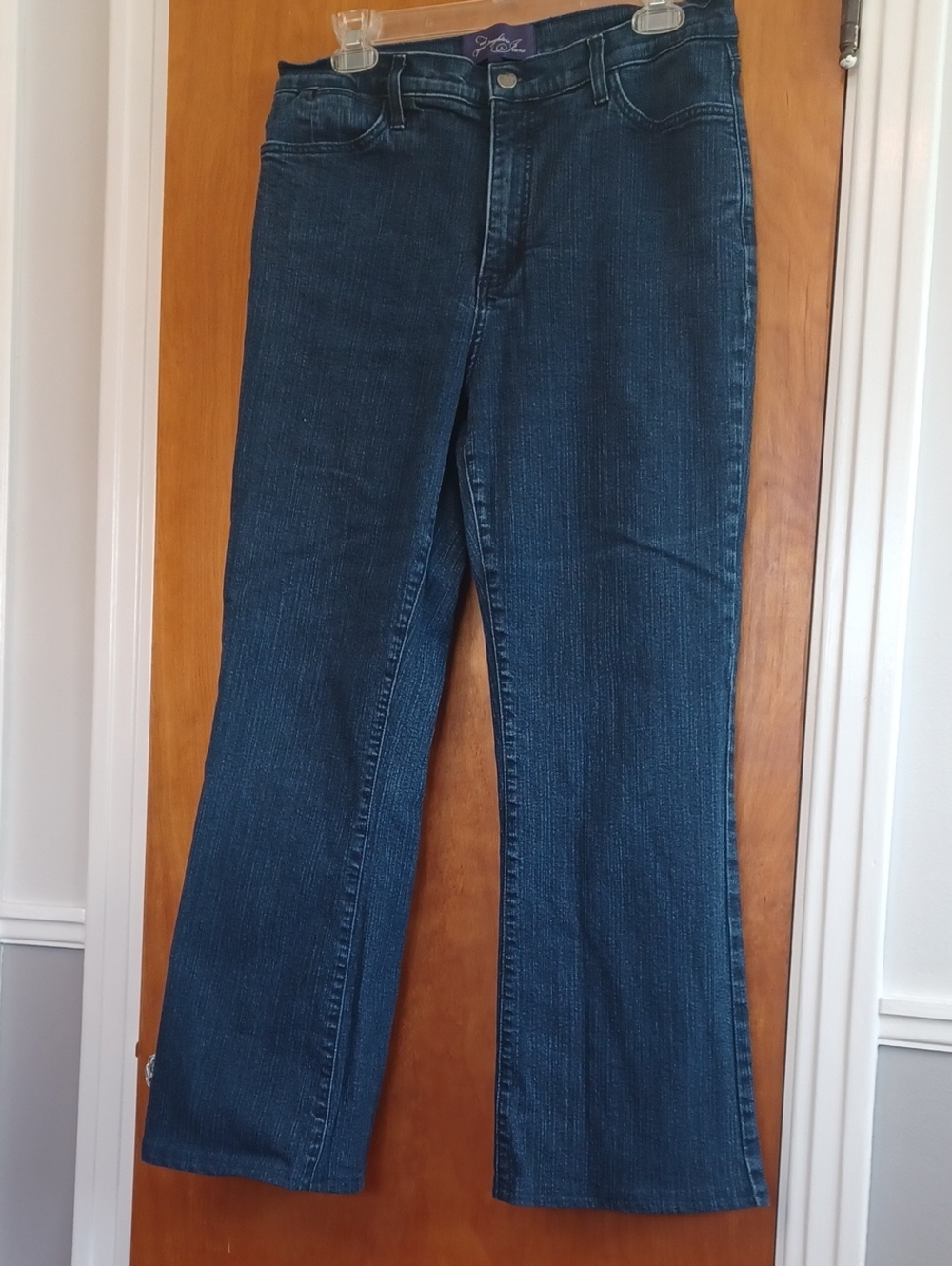 NYDJ Women's Dark Wide Leg Jeans Sz 14. Embroidered. L.28".R.11.5".W.34".